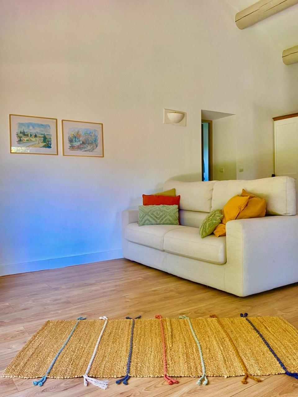Appartement Neuf Et Au Calme Proche Avignon Althen-des-Paluds Exterior photo