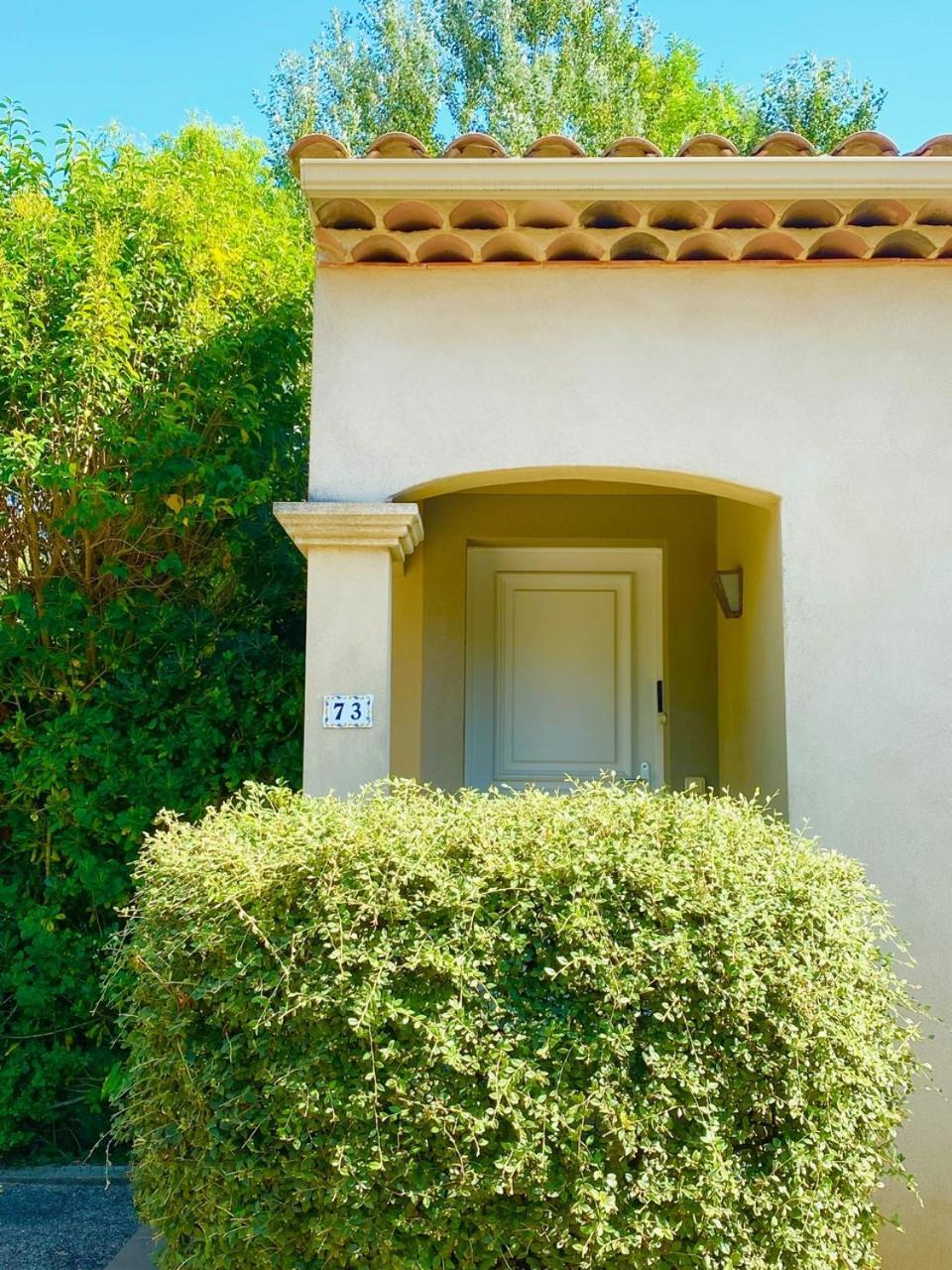 Appartement Neuf Et Au Calme Proche Avignon Althen-des-Paluds Exterior photo